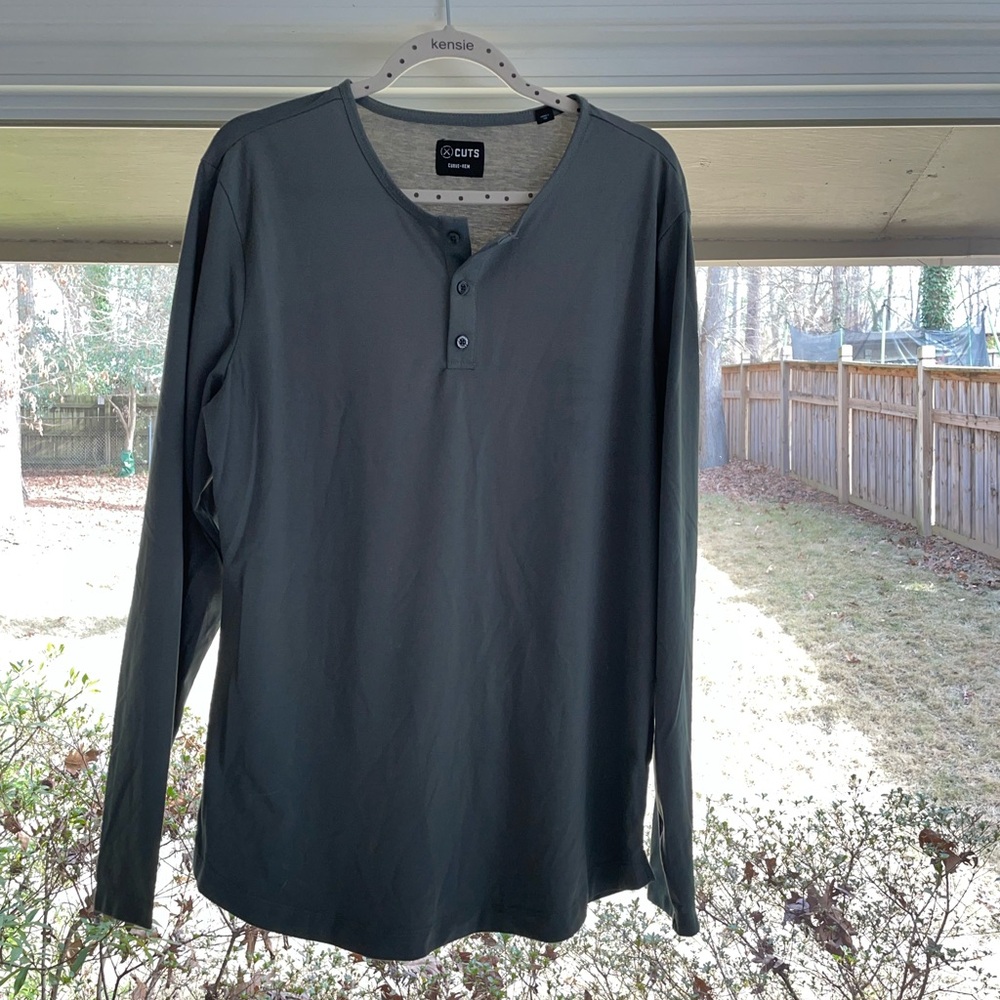Men's CUTS Henley Shirt